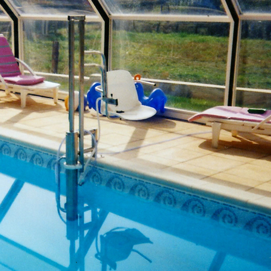 Aquasiège pour bassins couverts d'un abri bas - Élévateu...