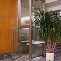 PFA 2000-87 - PLATEFORME ELEVATRICE VERTICALE...
