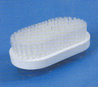 AA1881 - BROSSE A ONGLES...