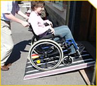 RAMPES MOBILES AVEC BORDURES EBL 90 - RAMPE PORTABLE PLI...