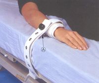 APHS 320 - ATTACHE POIGNET...