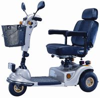 M3 - SCOOTER A TROIS ROUES...
