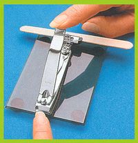AA4737 - CISEAUX A ONGLES...