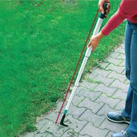 39 666 80 - OUTIL DE JARDINAGE...