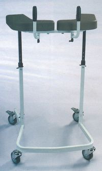 AA8331 - DEAMBULATEUR A 4 ROUES...