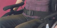 AA8603 - FIXATION DE FAUTEUIL ROULANT PAR SANGLE...