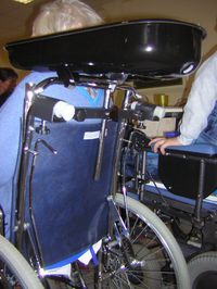LAVE TETE SUR FAUTEUIL ROULANT CAPI - BAC A SHAMPOOING...