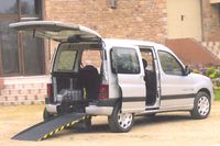 PEUGEOT PARTNER STHANDY TPMR - VEHICULE NEUF AMENAGE POU...