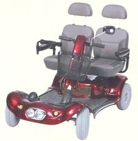 URANUS - SCOOTER A QUATRE ROUES...