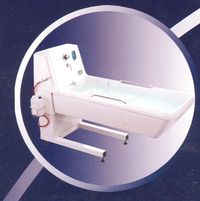 J7901 - BAIGNOIRE A HAUTEUR VARIABLE...