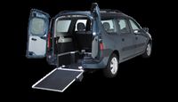 LOGAN RAMPE MANUELLE - VEHICULE NEUF AMENAGE POUR LE TRA...