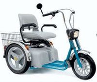 SUPERSPORT BLEU - SCOOTER A TROIS ROUES...