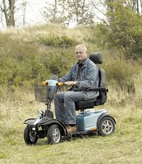 MINI CROSSER MC130E440 - SCOOTER A QUATRE ROUES...