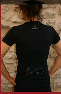 FEMME EN NOIR - TEE-SHIRT...