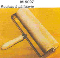 M 5097 - ROULEAU A PATISSERIE...