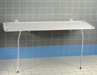 7728-00 - TABLE DE DOUCHE...