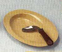 R 6011 - ASSIETTE A REBORD...