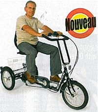 19607 - TRICYCLE A DEUX ROUES ARRIERE PROPULSE PAR LES P...