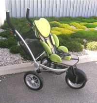 JETTI taille 2 - POUSSETTE A CHASSIS PLIANT...