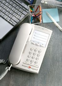 BOREAL 10S - TELEPHONE FIXE A AMPLIFICATION...