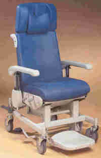 P 802 SYS - FAUTEUIL DE REPOS A ROULETTES...