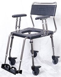 5844 - CHAISE PERCEE A ROULETTES...